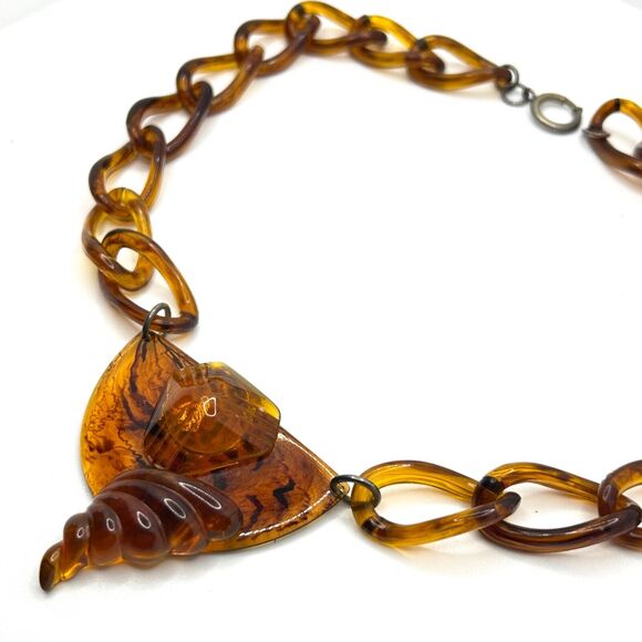 Vintage Art Deco Bakelite Amber-Colored Chain Necklace Bold Abstract Pendant - Picture 3 of 5